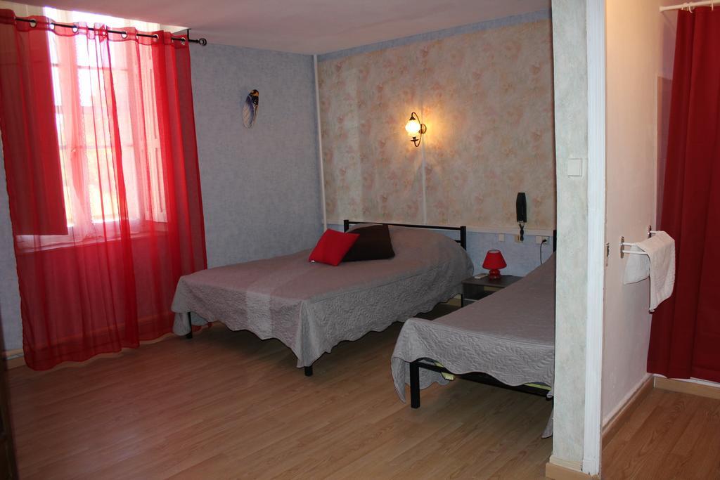Hotel Restaurant La Camargue Salin de Giraud Ruang foto